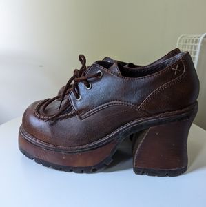 Vintage platform brown loafers !